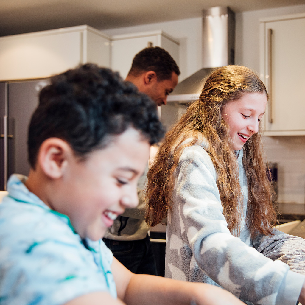 foster siblings washing up with foster dad